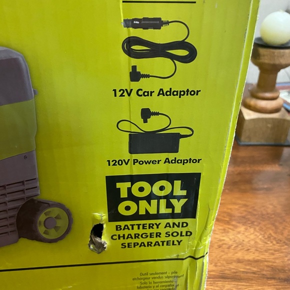 Hybrid Battery Powered Iceless Cooler
RYOBIONE+ 18V 24 Qt.Hybrid Battery Powered - Picture 15 of 15